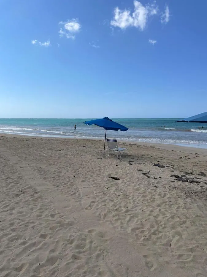 Ocean Front 2 Bedroom & Bath In Isla Verde San Juan 0*,