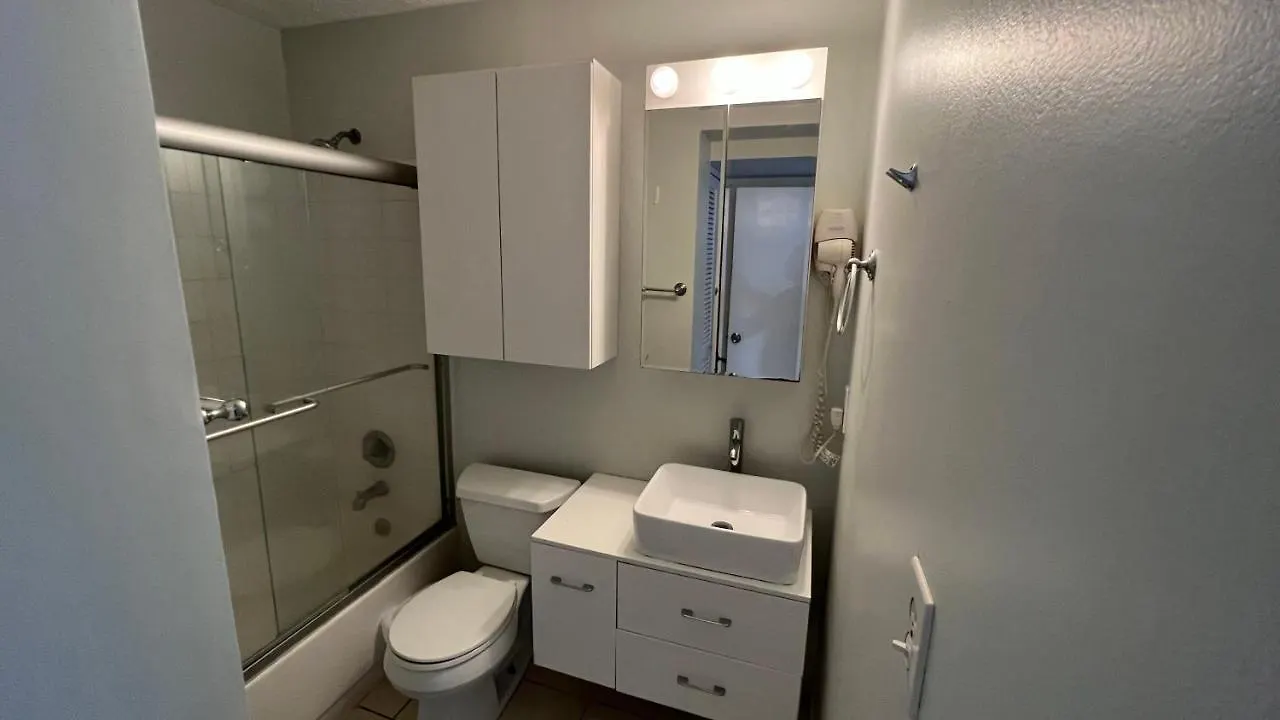 Ocean Front 2 Bedroom & Bath In Isla Verde San Juan 0*,  Puerto Rico