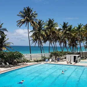 Kasa Galicia By The Sea - For 2 Beachfront Pool , San Juan Puerto Rico